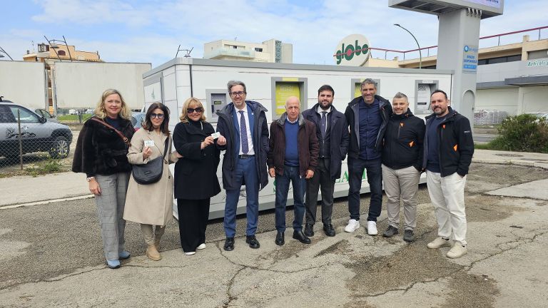 Roseto inaugura la prima isola ecologica informatizzata