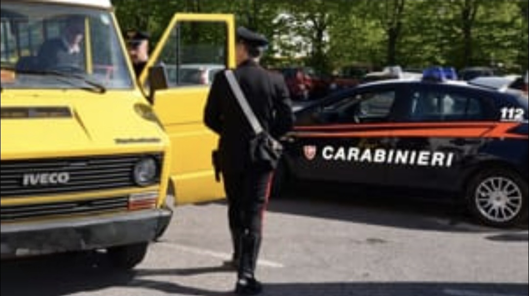 Guidava lo Scuolabus con tasso alcolemico alto. Sospeso dal lavoro