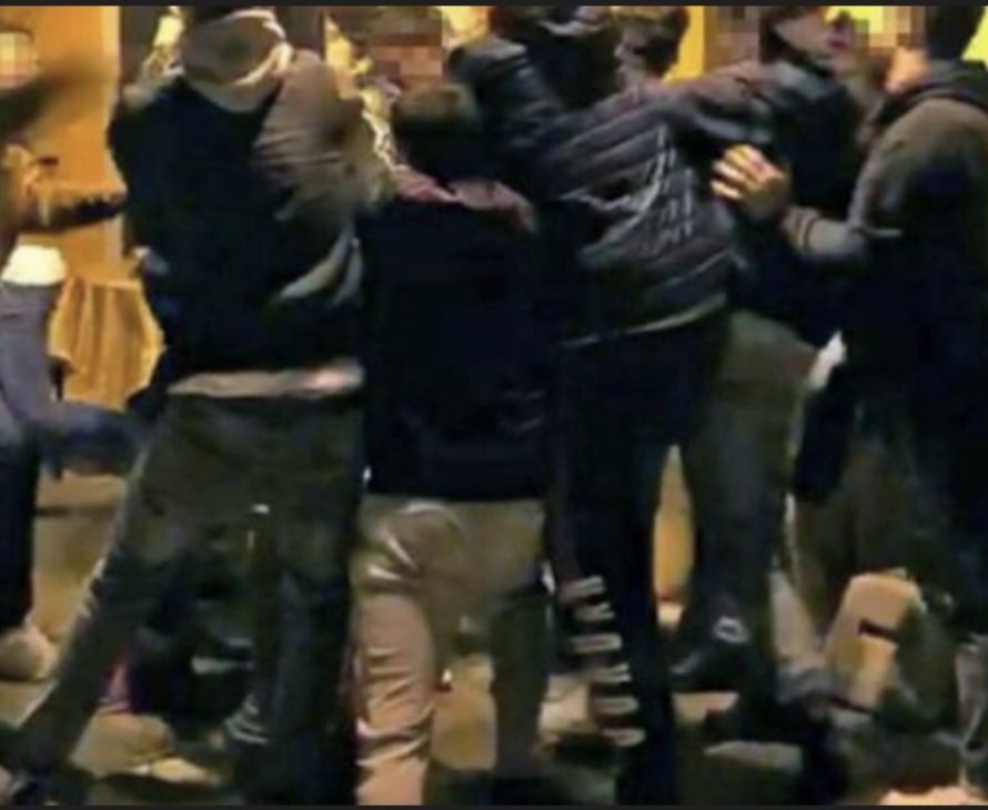 Rissa tra magrebini in centro a Teramo