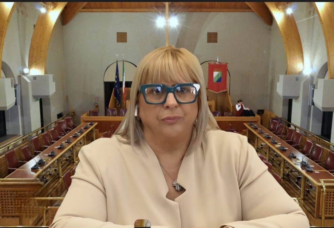 Orfani di femminicidio, il Consiglio regionale vara una misura di supporto economico
