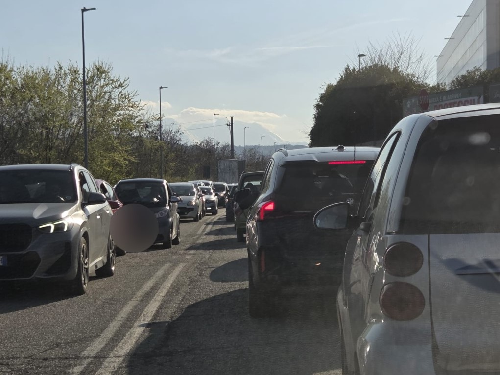 AAA Cercasi Vigili per il dopo partita. Ingorgo al Bonolis