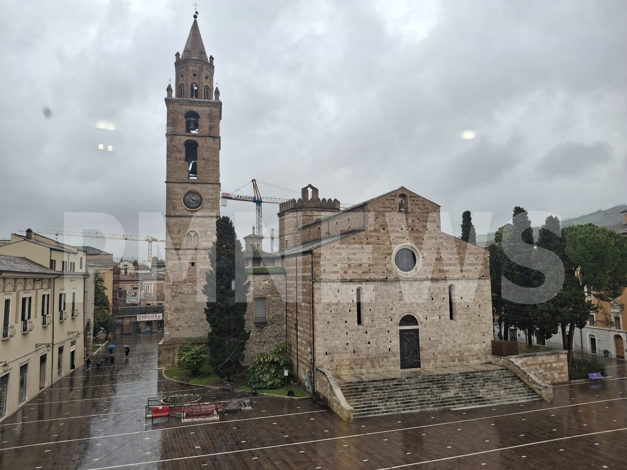 Maltempo cambia la Desolata, ma non ferma la devozione dei teramani. Stasera alle 18,30 si rinnova la tradizione