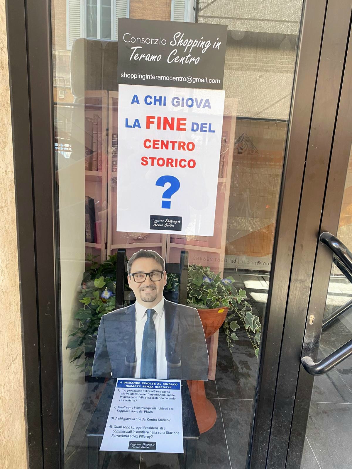 “A chi giova la fine del Centro Storico?”. Le imprese del Centro incalzano il sindaco dopo il fallito incontro al Des Artistes
