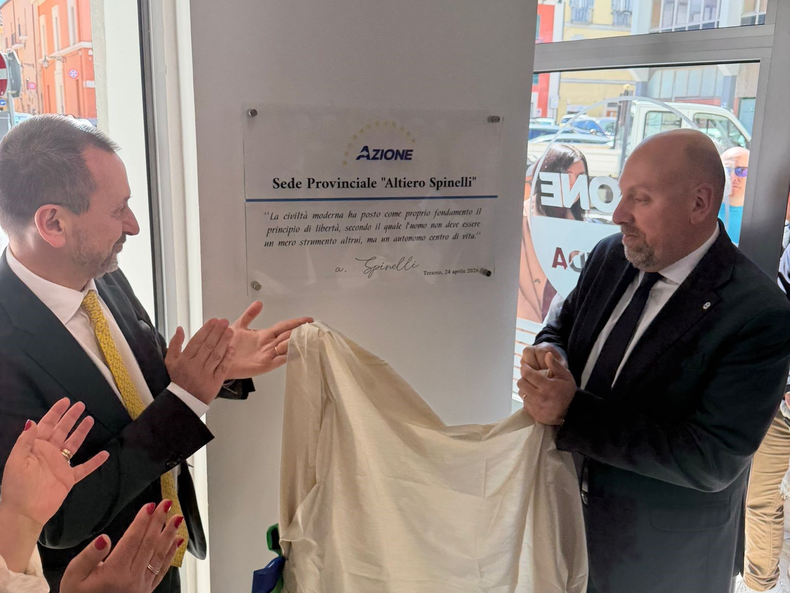 (Foto) Azione inaugura la sua sede provinciale.