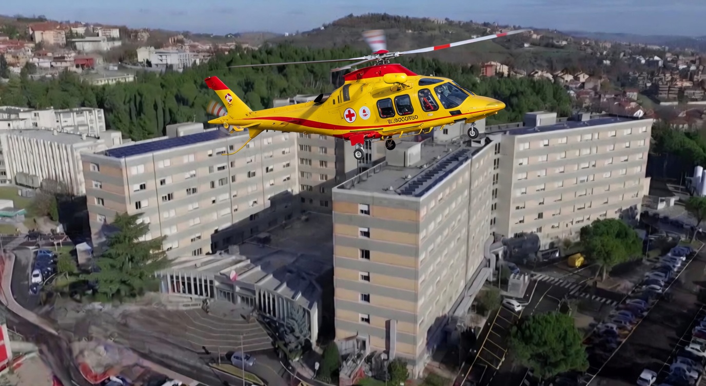 Cade da cavallo. Grave ragazza ricoverata d’urgenza al Mazzini (Scorri per l’aggiornamento)