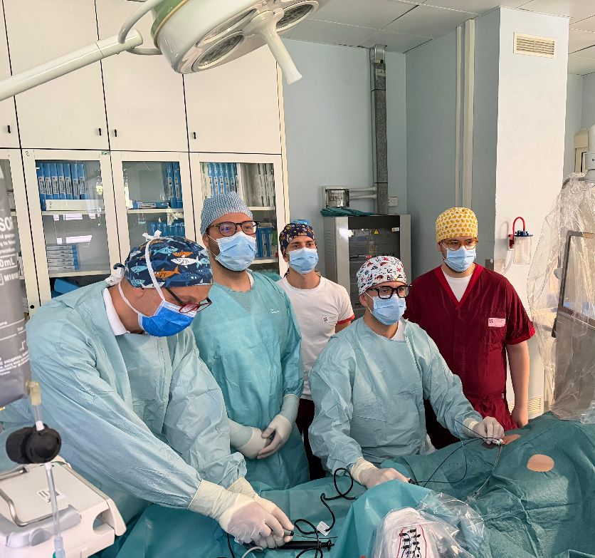 Cuore fermo per 20 secondi: salvata una 23enne a Teramo con una tecnica innovativa senza pacemaker