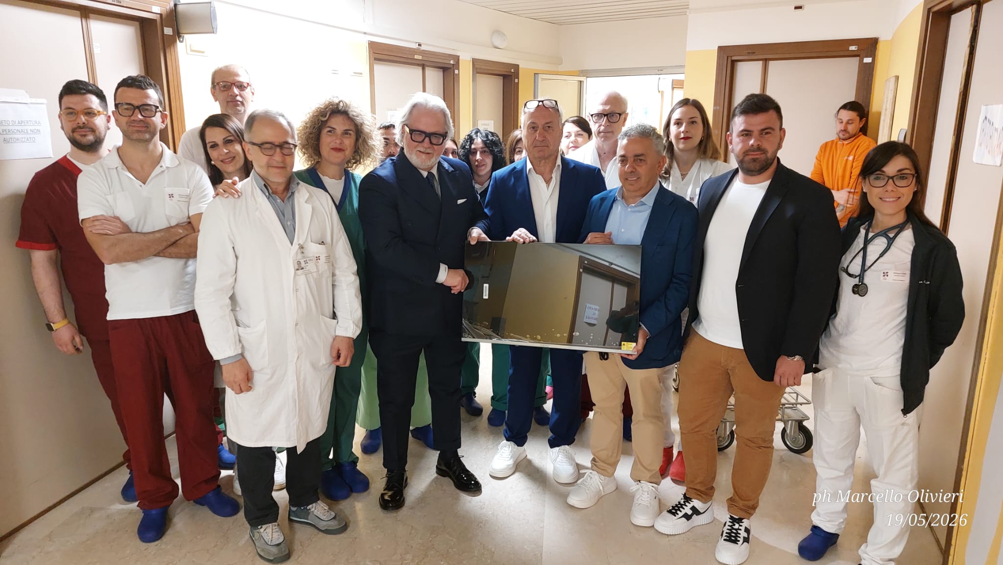 Un gesto di riconoscenza per l’Ospedale Mazzini: 16 tv ai reparti cardiologici