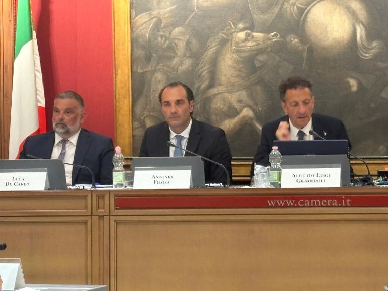 Stellantis, Sottanelli (Azione): “Bene l’investimento ad Atessa, ma serve chiarezza sul futuro dell’endotermico”