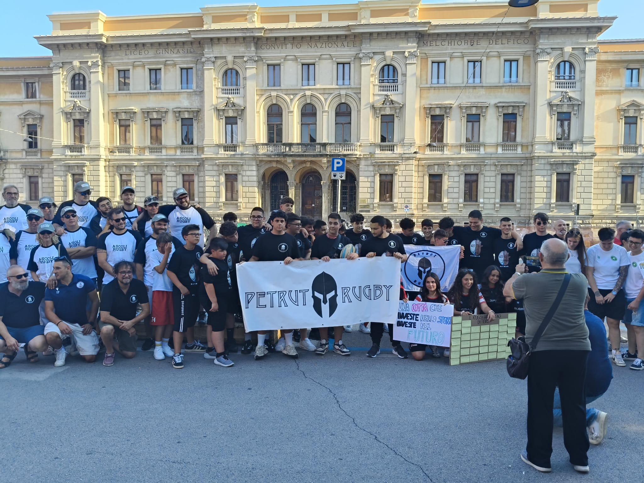 (VIDEO)”Senza campo non c’è meta”: la protesta dei ragazzi del Rugby biancorosso