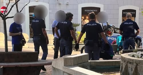 Rissa in piazza Martiri a teramo. Interviene la Polizia