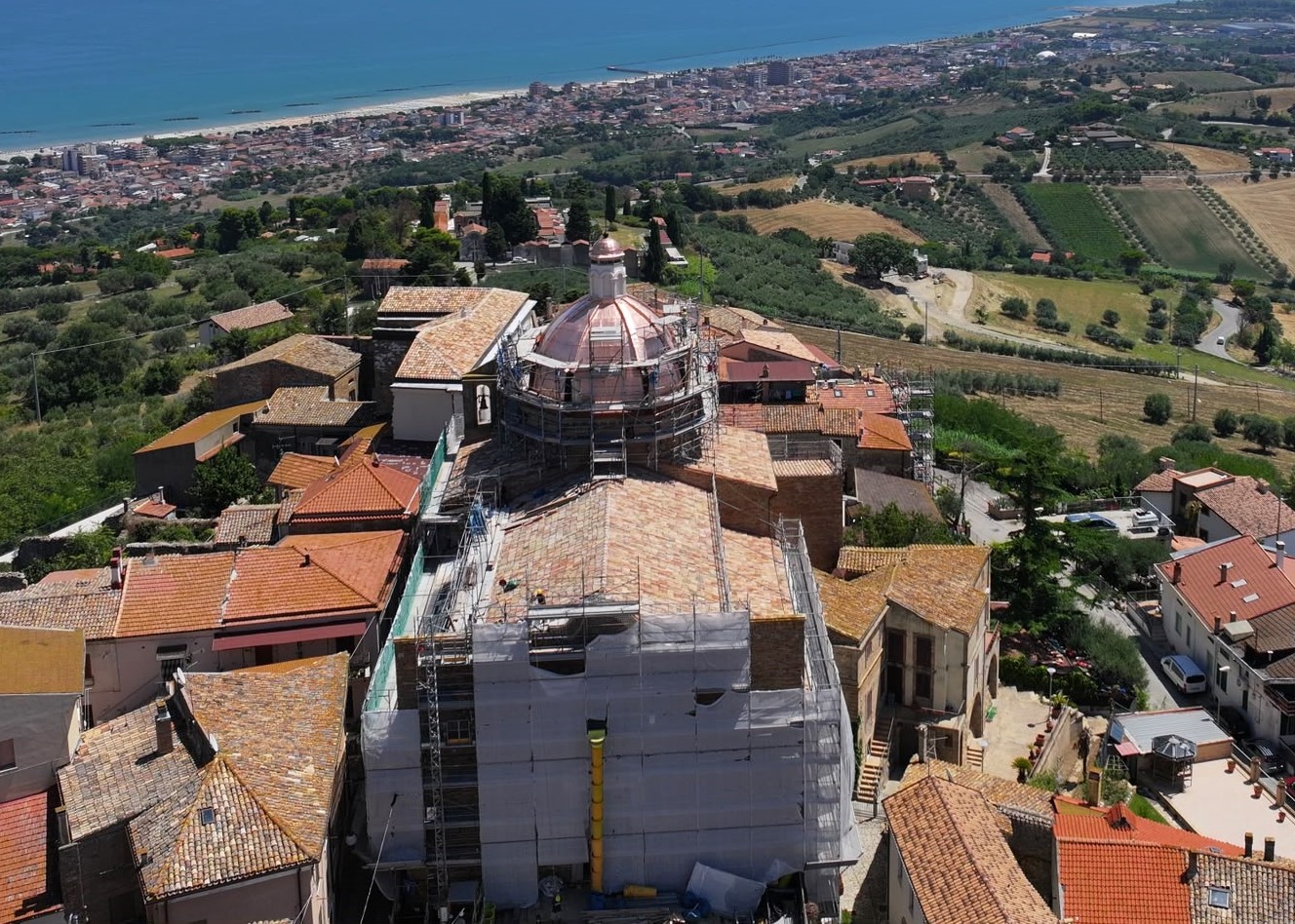 Lavori conclusi alla Santissima Annunziata di Montepagano: la chiesa riapre dopo il fulmine del 2024