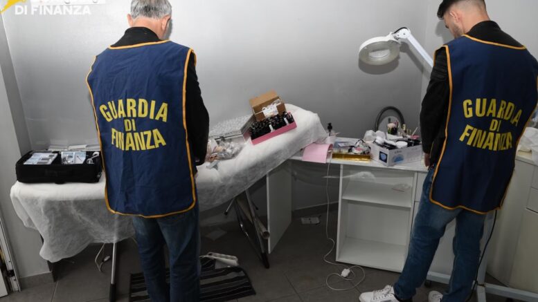 Scoperto Centro estetico abusivo: denunciata la responsabile