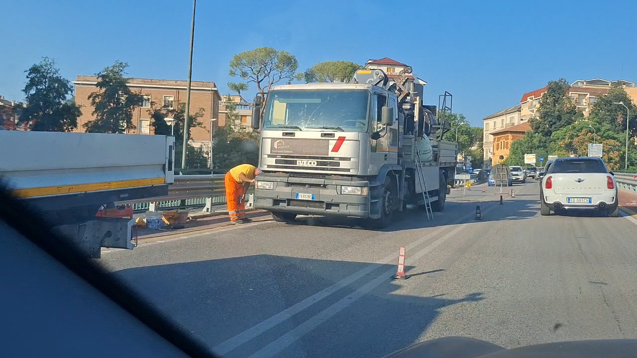 VIDEO. Ponte San  Gabriele a senso unico alternato per lavori. Possibili code
