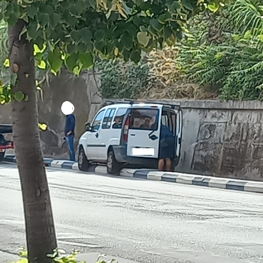 Cronache da via Po da un lettore. Furgone sulla ciclabile: ennesimo episodio