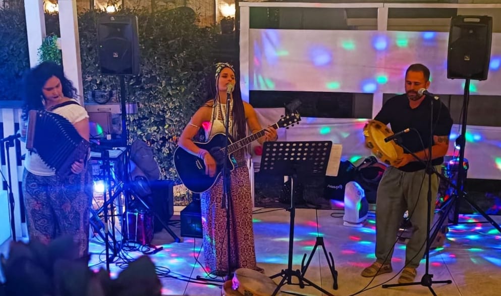 Musica etno-folk e tradizioni locali: il finale di stagione estivo dei Triortaki nel Teramano