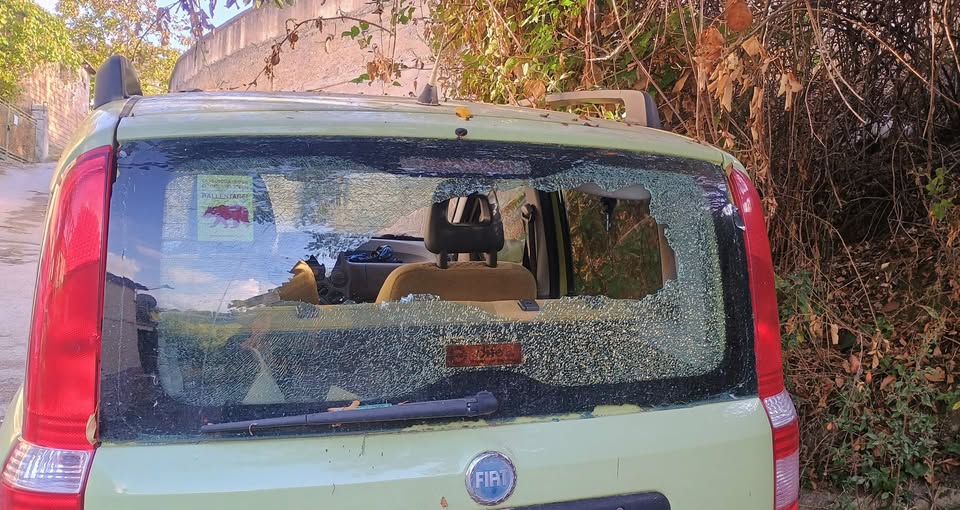 Atto vandalico contro l’attivista del TAI: denuncia in arrivo