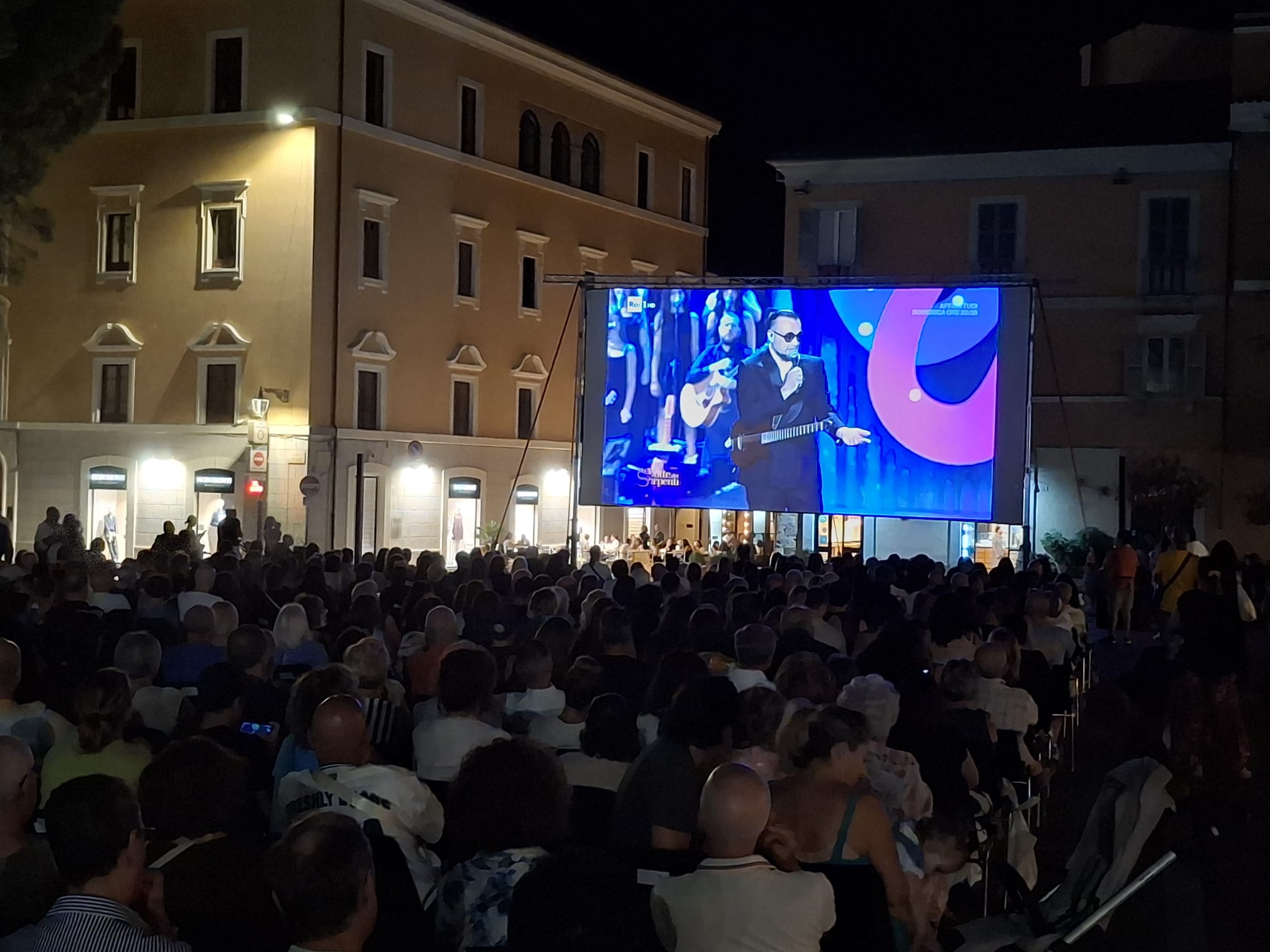 Melozzi fa centro ancora una volta: tradizioni abruzzesi “versione 3.0” conquistano Rai1 e piazza Martiri