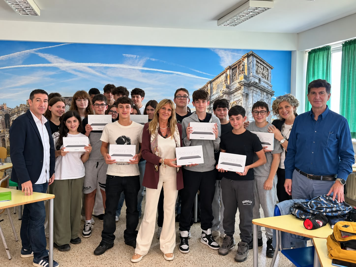 Didattica digitale: all’Istituto Pascal di Teramo consegnati i tablet alle nuove prime
