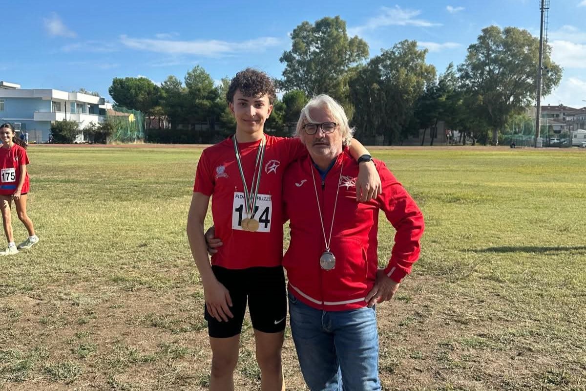 L’Atletica Teramo domina lo sprint ai Campionati Ragazzi: Di Sabatino record regionale sui 60 ostacoli e primo sui 60 piani. Capoferri vince i 60