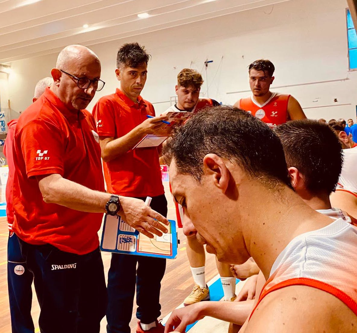 Basket. Esordio amaro per la Teramo a Spicchi: il Nuovo Pineto Basket passa 92-62